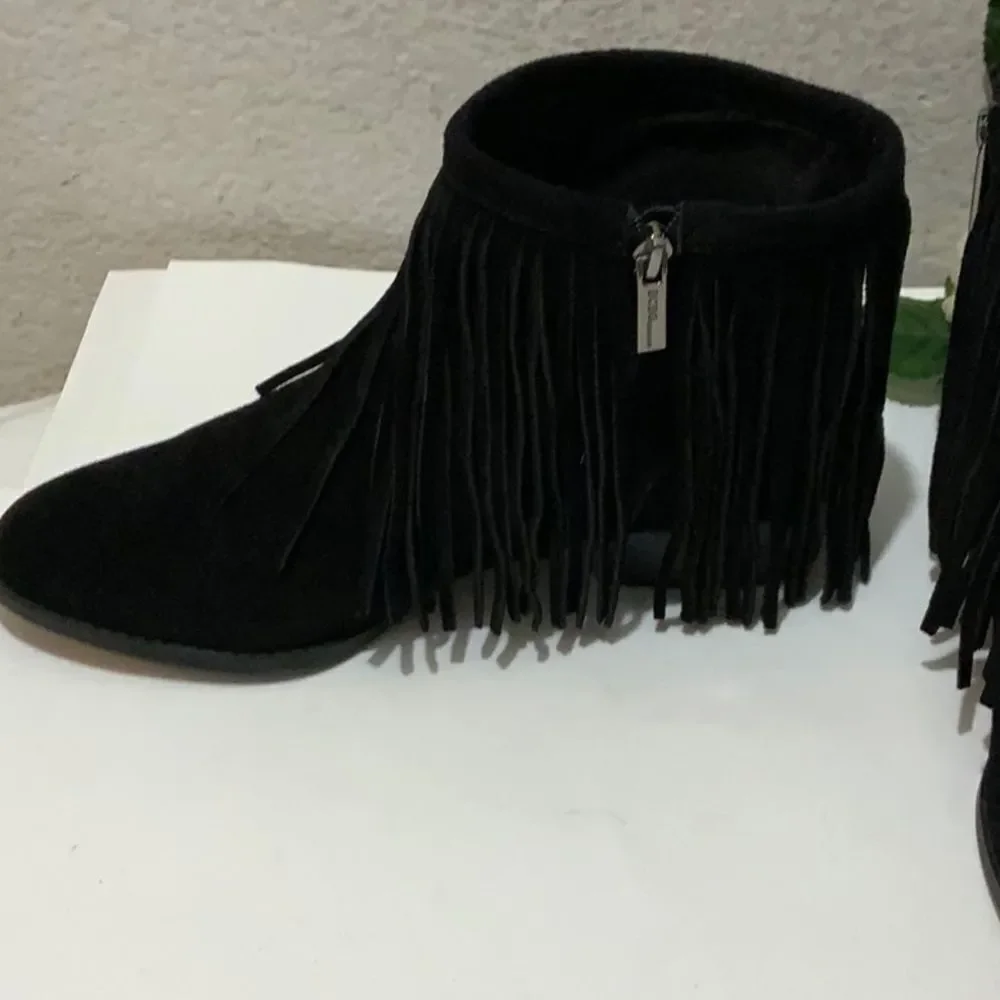 BCBG Capricorn Leather Fringed Bootie, Size  9/ 39 - Picture 4 of 13